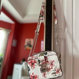 Guess Cross Body